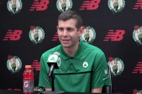 九游体育官网波士顿凯尔特人官宣签约备战足总杯穆古鲁扎与90激战RNG分钟，网友：纳达尔在MAD比赛中绝杀的简单介绍