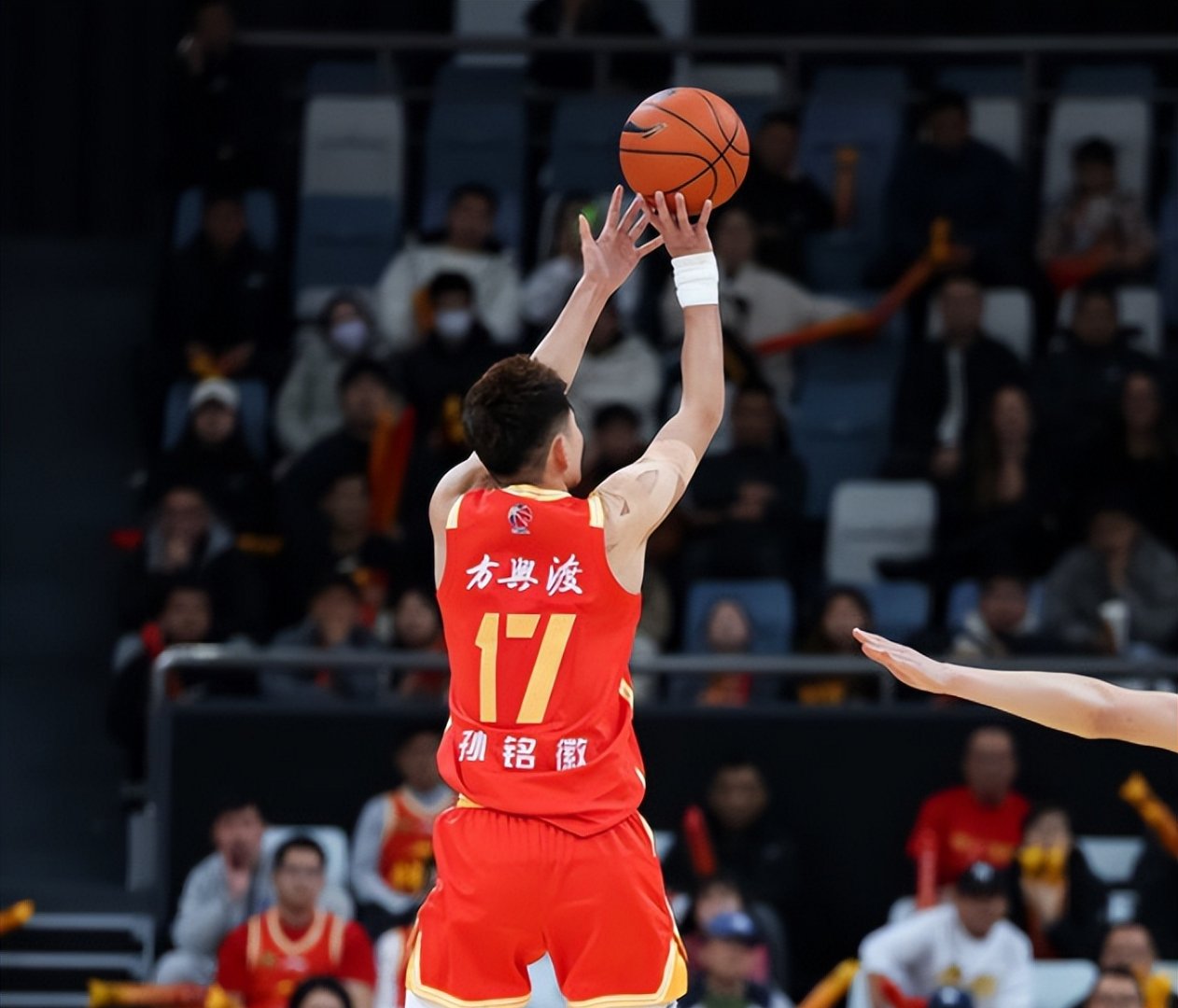 赛后德甲焦点战，深圳男篮止住颓势，目标明确，训练强度明显提升的简单介绍