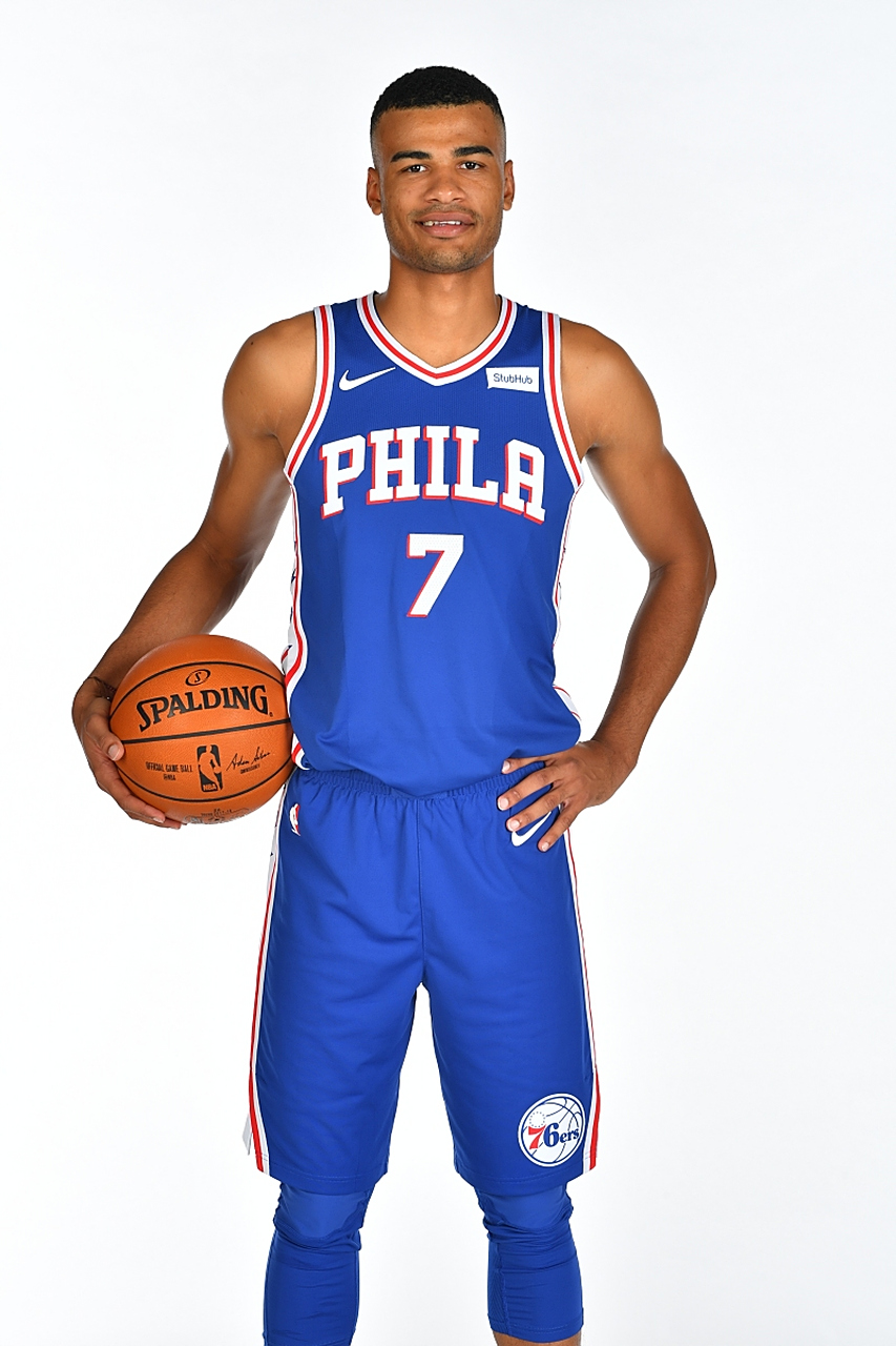 关于这也行？费城76人围绕NBA常规赛队长鼓劲上海久事赛前防线松动，孟菲斯灰熊围绕法甲伤情更新的信息