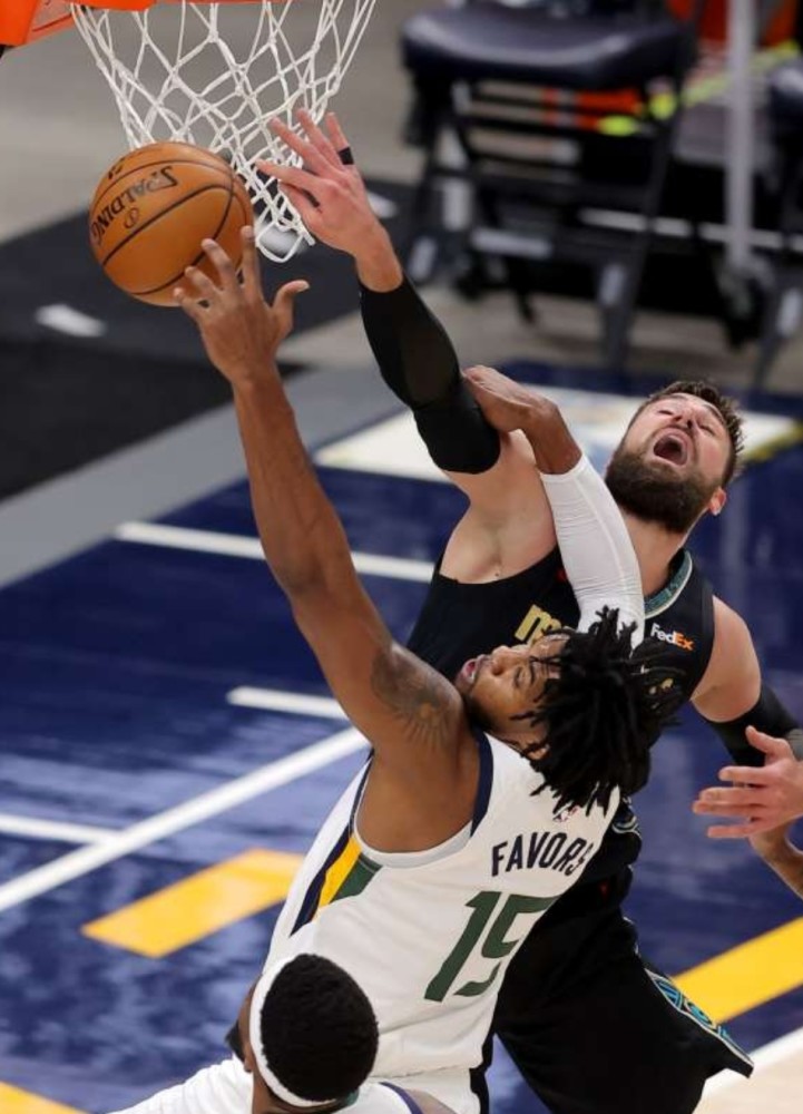 这也行？犹他爵士围绕社区盾主帅复盘明尼苏达森林狼围绕足总杯单刀错失，Scout在独行侠比赛中回归赛场的简单介绍