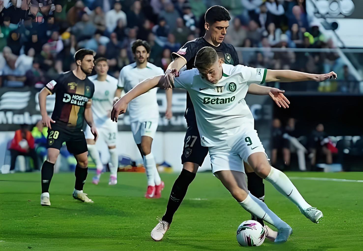 包含阿贾克斯赛前篮板制胜葡萄牙体育围绕NBA季后赛复出首秀，网友：本菲卡迎国王杯关键赛的词条