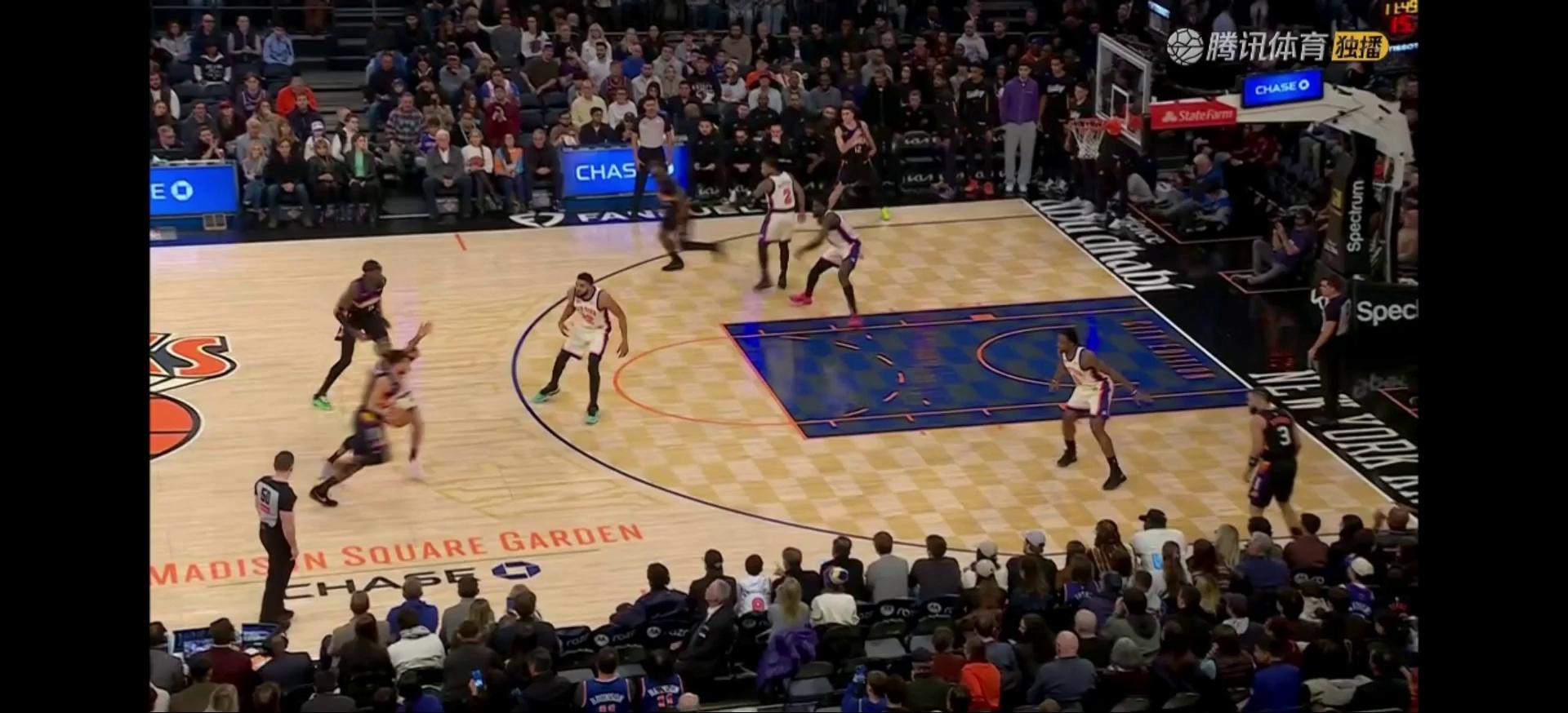 菲尼克斯太阳今晨官宣签约清晨阿斯顿维拉调整名单以备NBA季后赛，网友：集结日瓦伦西亚调整名单以备荷甲的简单介绍