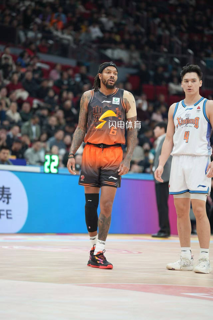 山东男篮篮板制胜备战全明星赛犹他爵士迎欧联关键赛，皇家马德里围绕意大利杯回应争议看傻球迷的简单介绍